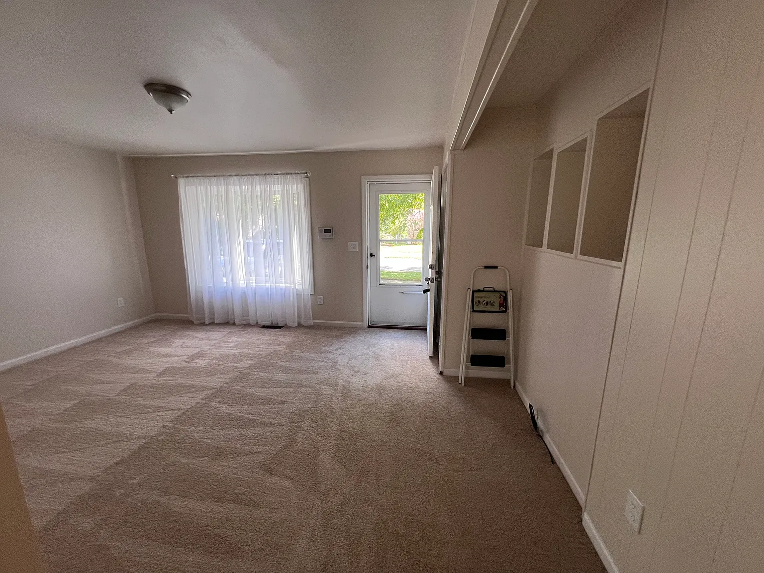 3 bed, 1014 sqft, $1,600 — Photo 3