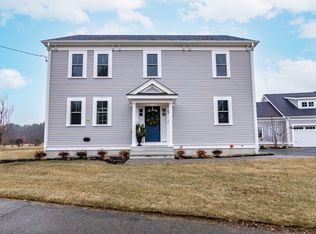 83 E Main St, Hopkinton, MA 01748