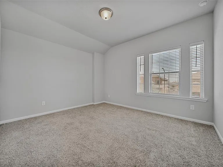 5003 Brewcastle Ln — Photo 18