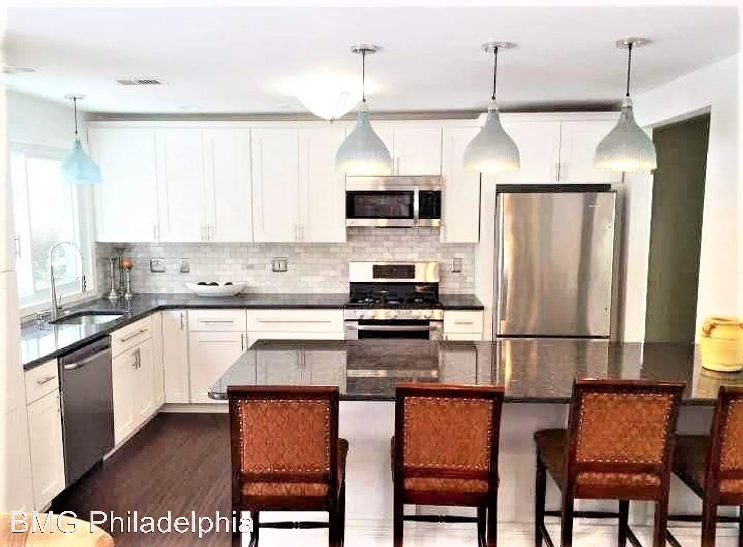 1307 Stotesbury Ave photo 1