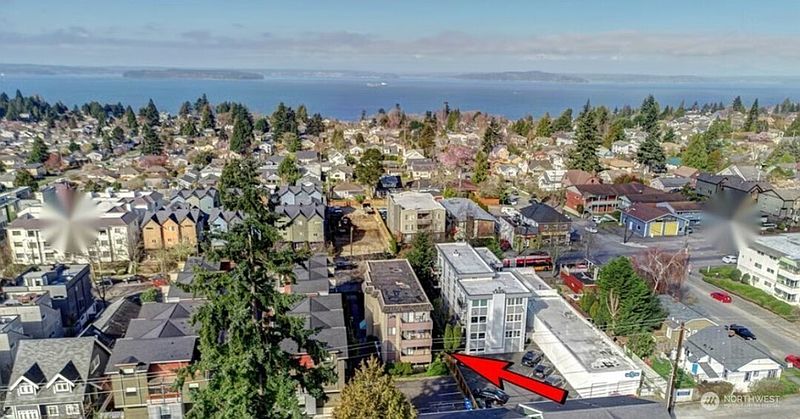 2nd image of 5916 California Avenue SW