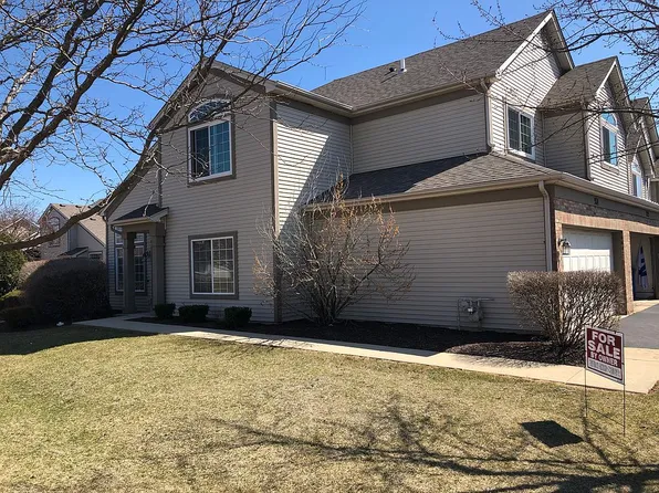 931 Asbury Dr, Aurora, IL 60502