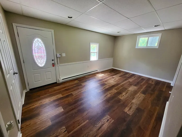 1685 Grace Ave #6 — Photo 3