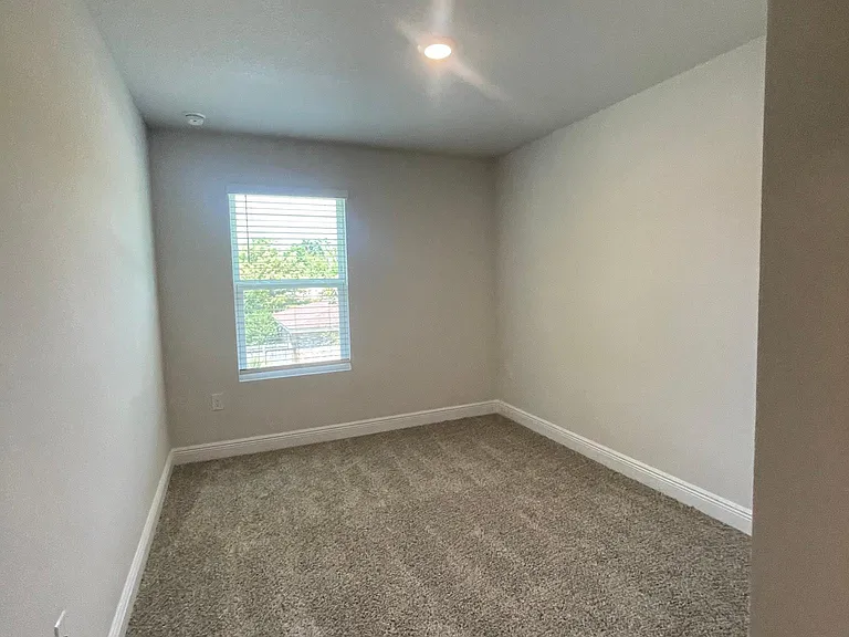 6321 Grove Park Dr — Photo 9