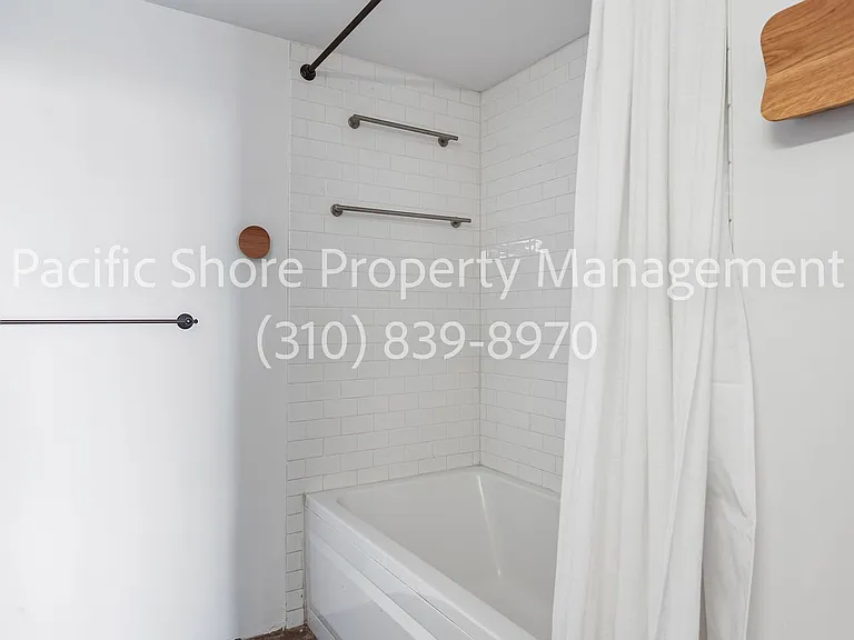 1855 Industrial St #408 — Photo 4