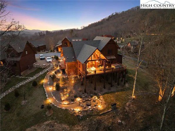 60 Long Crested Drive, Banner Elk, NC 28604