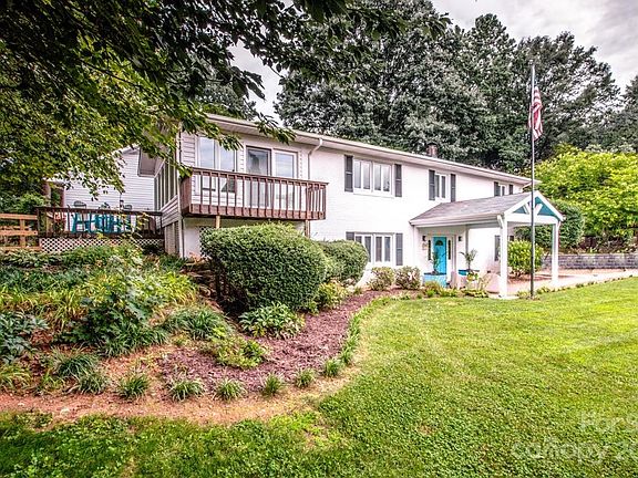4th image of 128 Bayview Dr