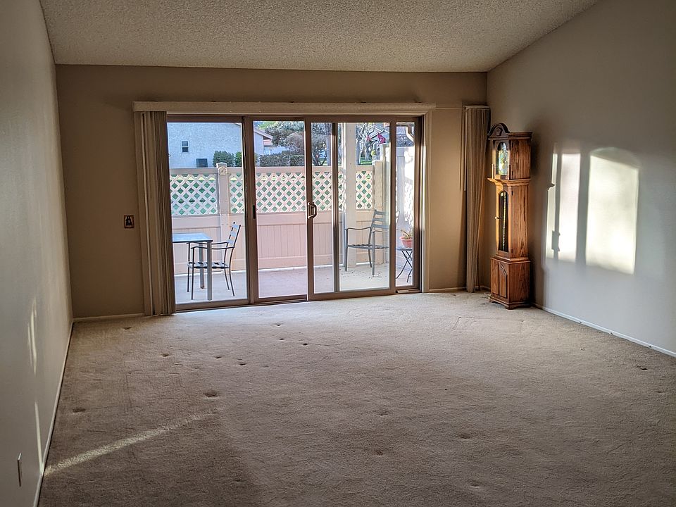 2nd image of 32105 Village 32