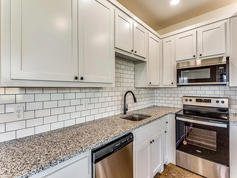 116 Dealva Ct #116 — Photo 5