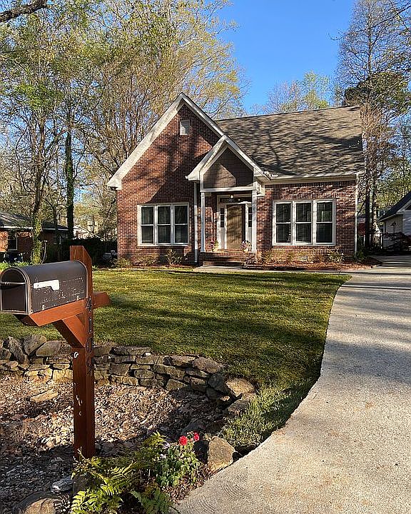 1st image of 4109 Cherokee Dr SE
