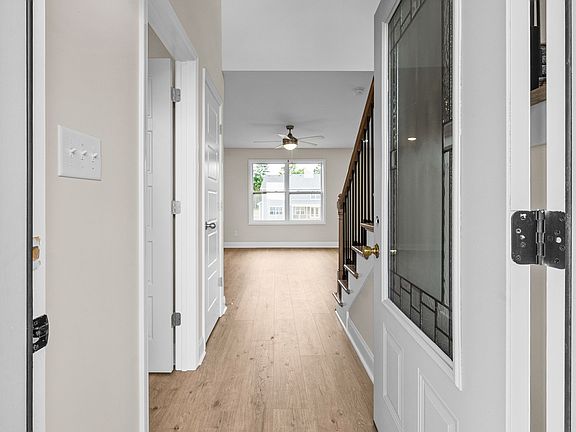 3rd image of 613 Chatsworth Dr Lot 320