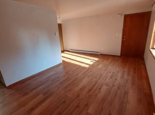1425 N 9th St APT 1, Manitowoc, WI 54220