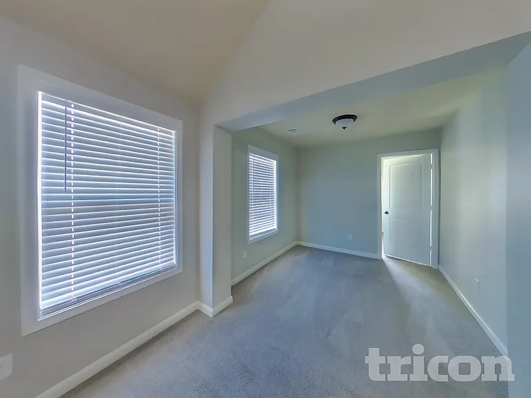 131 Huntsman Dr — Photo 6