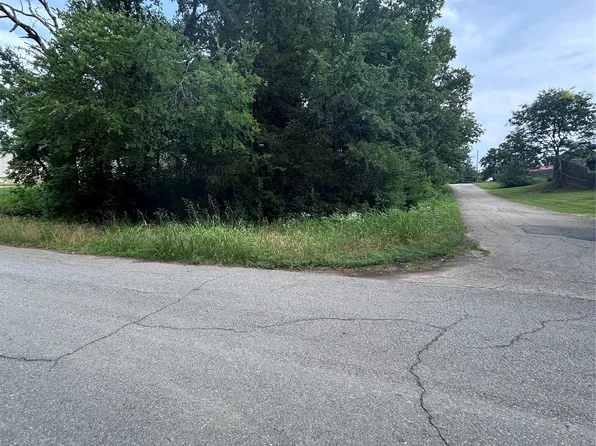 500 E Shepherd St, Denison, TX 75021