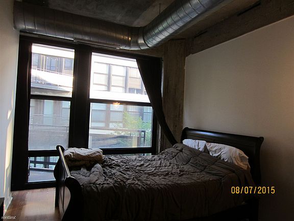 5th image of 1033 W 14th Pl Unit 211