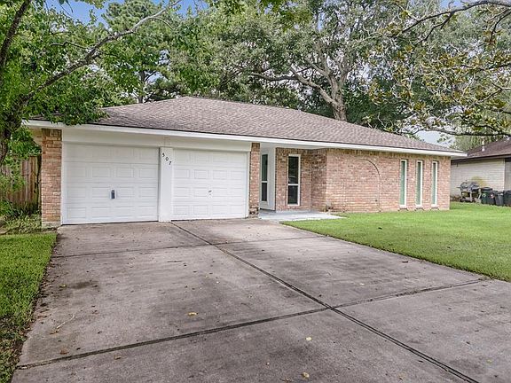 3rd image of 507 Castlelake Dr