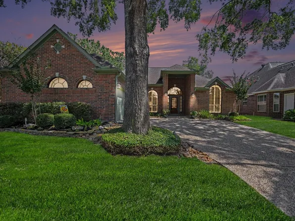 11614 Vailrun Dr, Houston, TX 77070