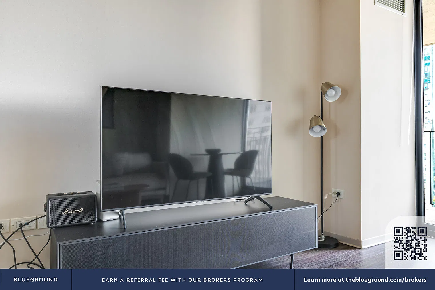 1 bed, 1.0 bath, 734 sqft, $3,080 — Photo 3