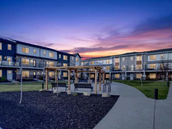 135 E Belmont Psge SW #602, Calgary, AB T2X 5X4
