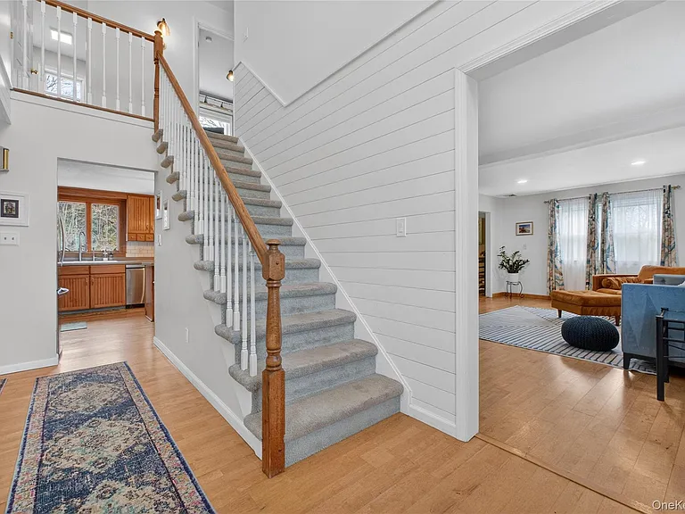 22 Blossom Hill Dr — Photo 6