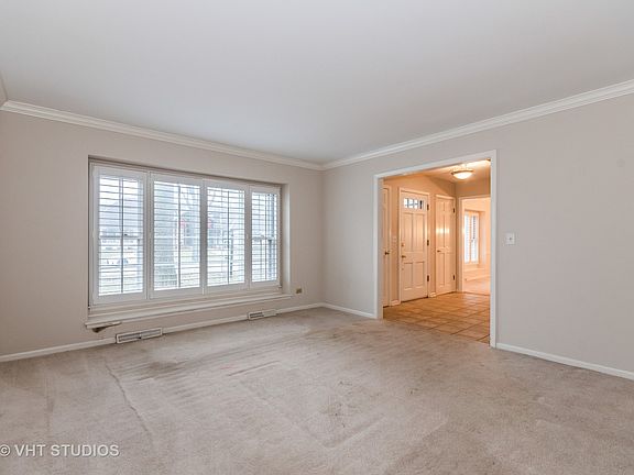 4th image of 909 Heatherton Dr