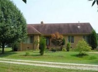 22 Finns Point Ln, Hampton, VA 23669