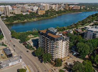 611 University Dr #404, Saskatoon, SK S7N3Z1