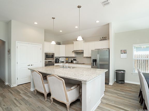 4th image of 108 FAIRWAY DR