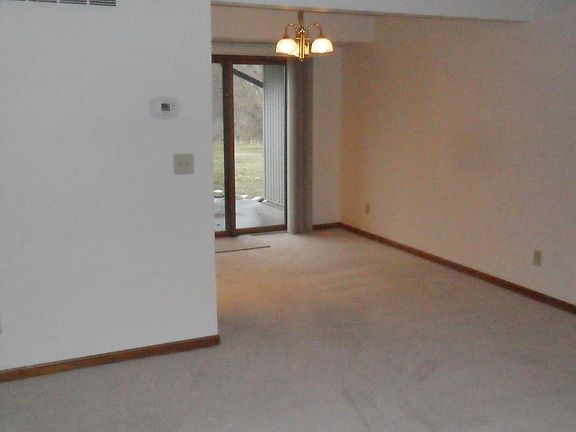 Dining area off kitchen