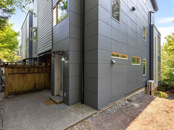 2nd image of 4200 213th Pl SE