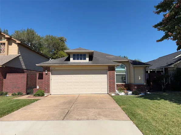 8118 Catalpa St, Texas City, TX 77591