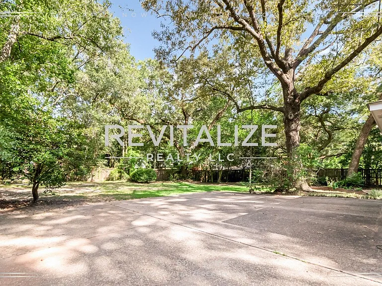 2949 Cloverland Ct — Photo 36
