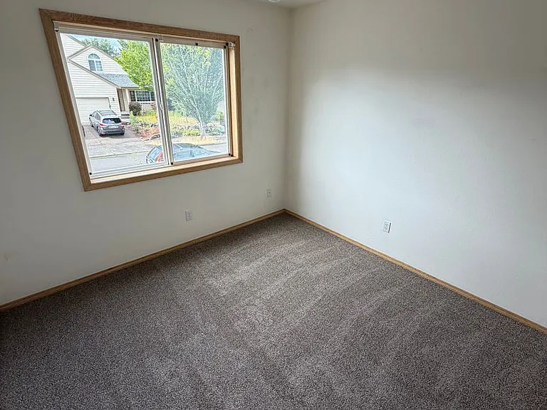 11320 SW Clifford St — Photo 8