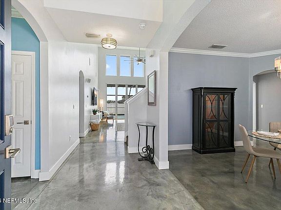 5th image of 8303 AUTUMNWIND Drive