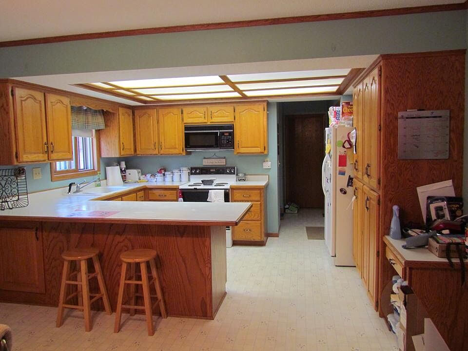 1st image of 10211 Park Cir