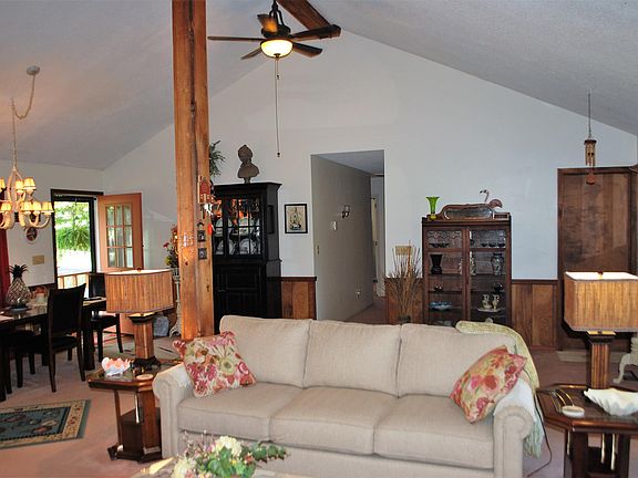 5th image of 482 Hillwood Dr