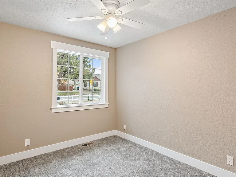 2911 W Pleasanton Ave — Photo 14
