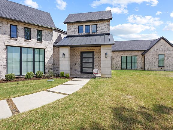 3rd image of 1285 Rimrock Dr