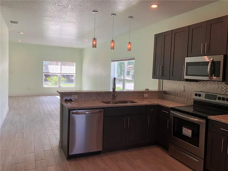 3502 E 11th Ave — Photo 2