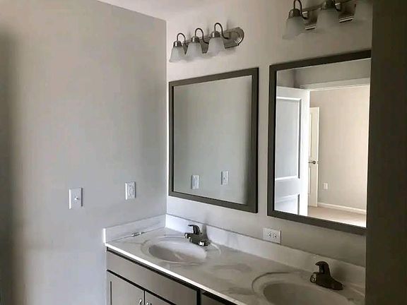 5th image of 142 W Daggett St #4-1