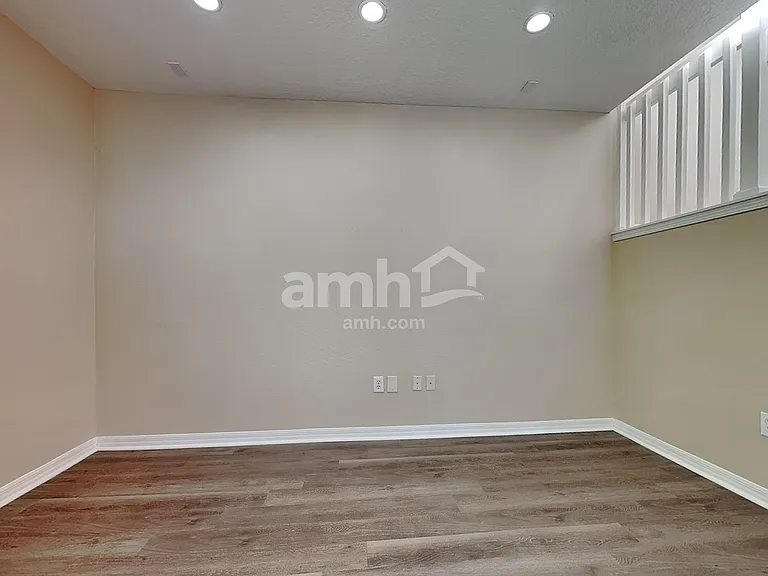 25741 Crippen Dr — Photo 9