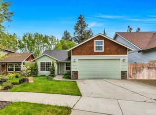 20527 Rolen Ave, Bend, OR 97702