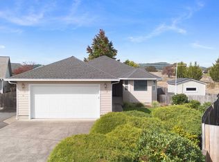 119 Lilly Ct, Sutherlin, OR 97479