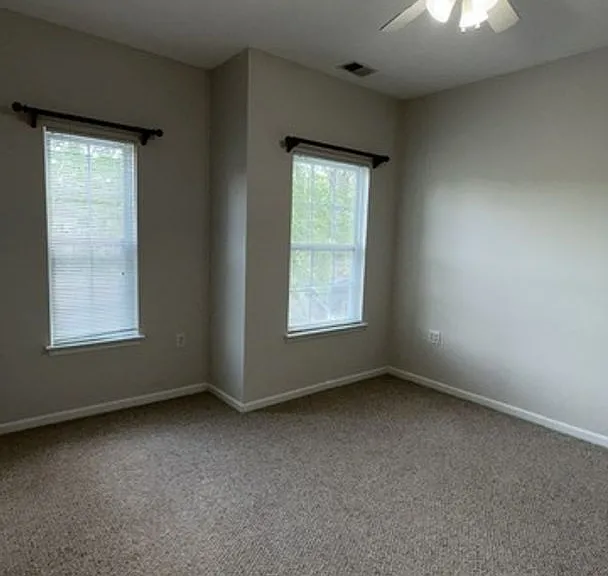 5821 Ludington Dr — Photo 15