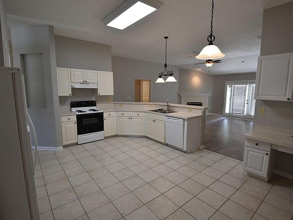2nd image of 1008 Andrea Way #3