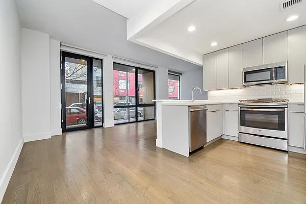 Rented by REAL New York | media 10