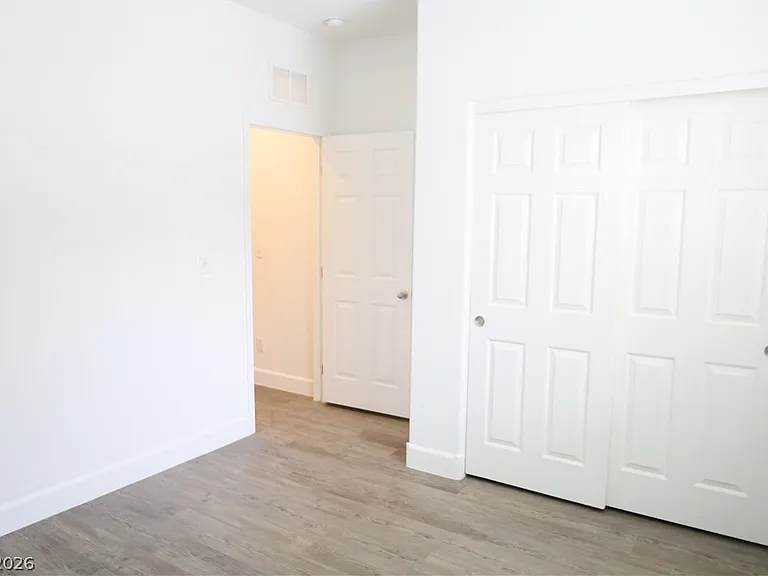 5469 Atrium Woods Ln — Photo 10