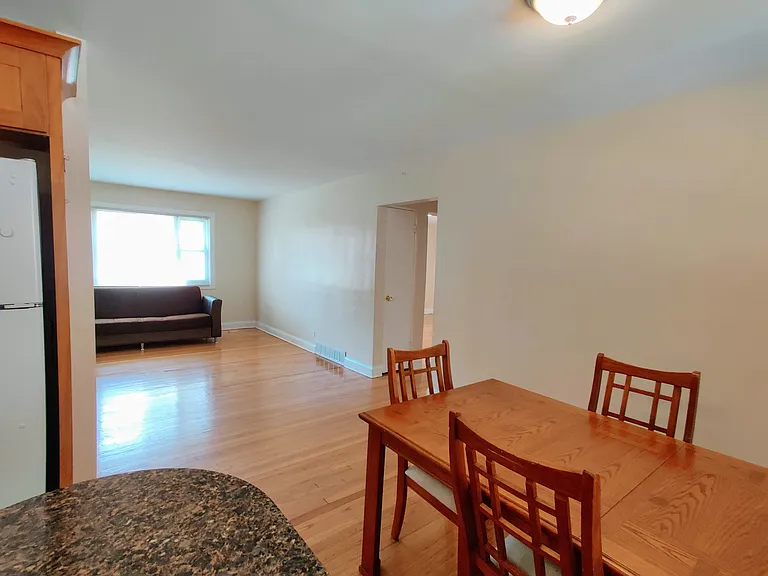 2435 W Balmoral Ave #1N — Photo 9