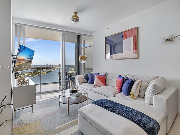 5th image of 1100 Biscayne Blvd Unit 4002