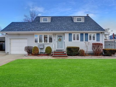 207 Front Avenue, Brentwood, NY, 11717
